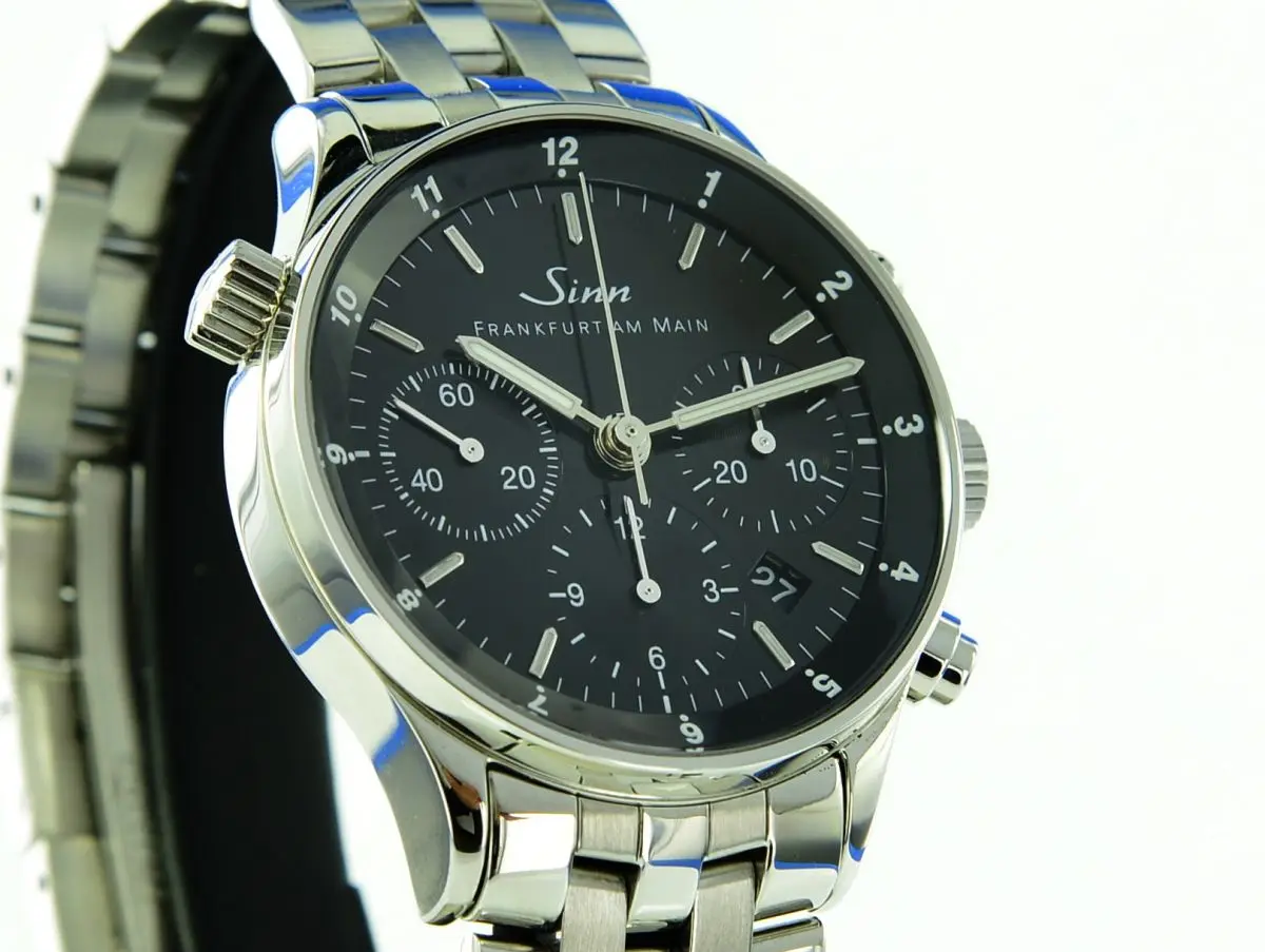 Sinn Frankfurter Finanzplatzuhr 6000 Chronograph mit schwarzem Zifferblatt